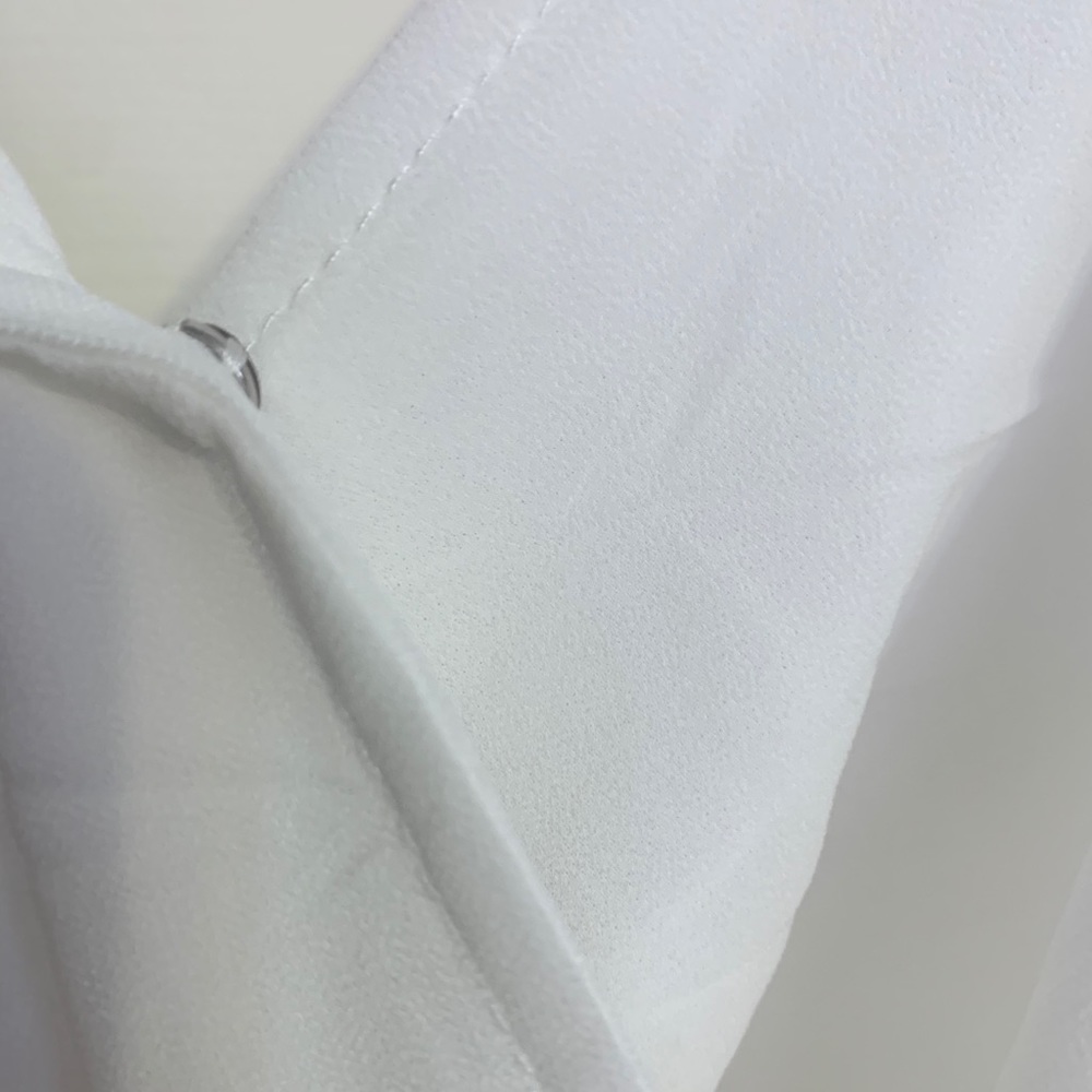 ❌DONATED❌White V-neck Surplice Adjustable Straps Maxi Shorts Romper - Picture 8 of 17